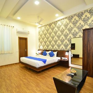 Hotel Sapphire World