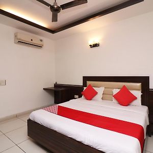 Wonderland Inn Near Aravali Biodiversity Park